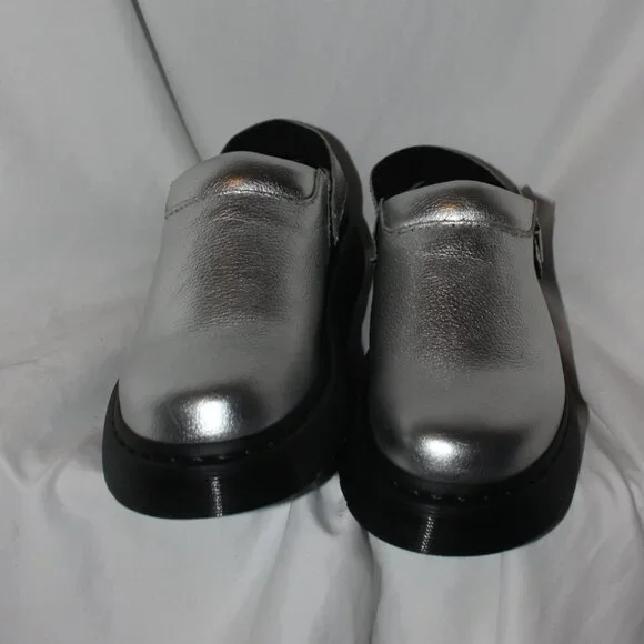 NEW Dr. Marten Laketen Mules Size 9